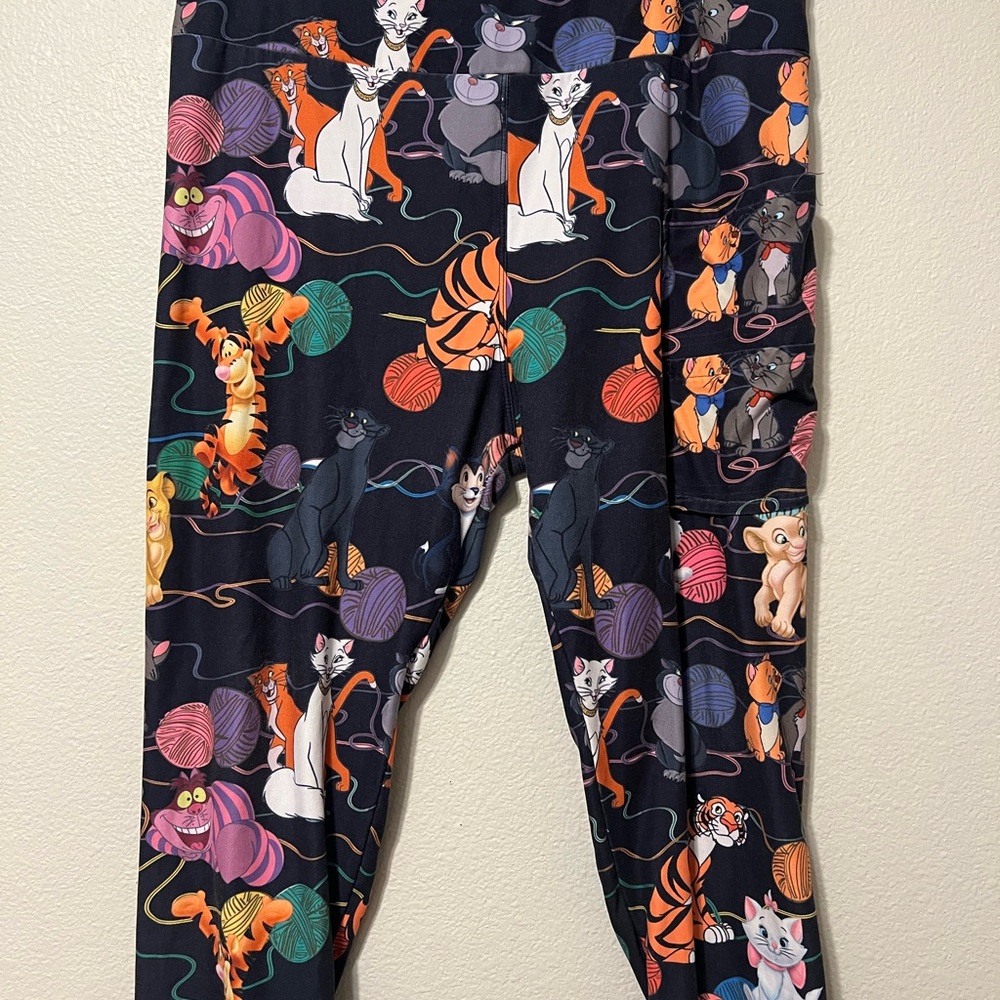 Amelia Rose Disney Parks Cats Women's Leggings Size L (5)